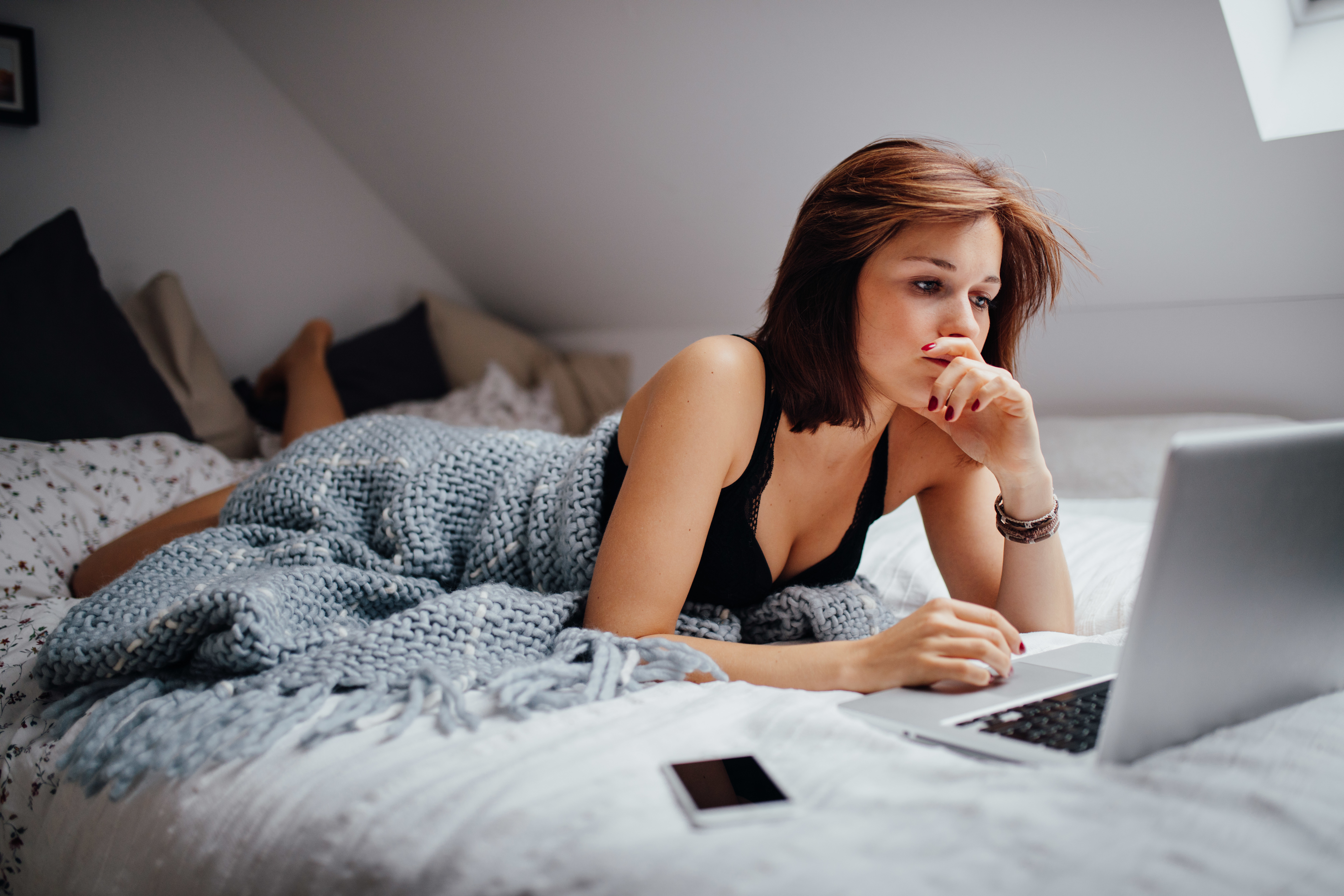 Develop University Young Woman Studying with Laptop